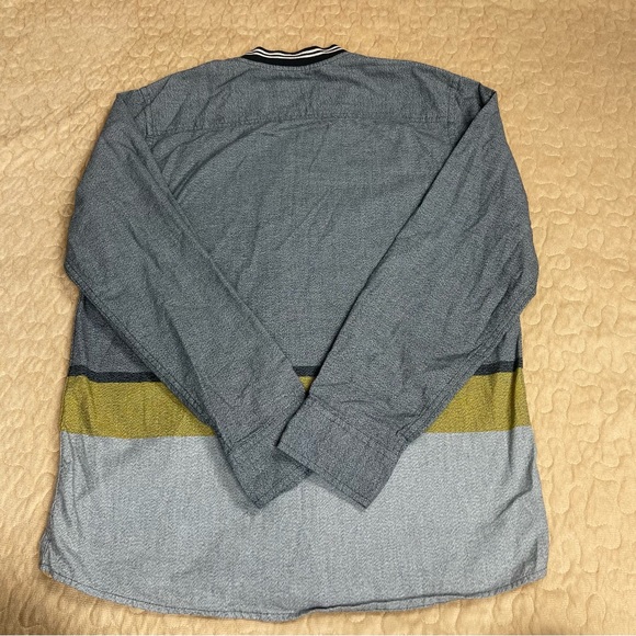 Amplify Boys Button Down Sweater Size XL (18-20) - Picture 3 of 5